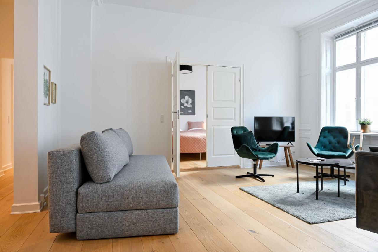 Sanders Arrow - Chic Three-Bedroom Apartment In The Middle Of โคเปนเฮเกน ภายนอก รูปภาพ