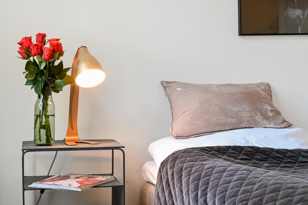 Sanders Arrow - Chic Three-Bedroom Apartment In The Middle Of โคเปนเฮเกน ภายนอก รูปภาพ