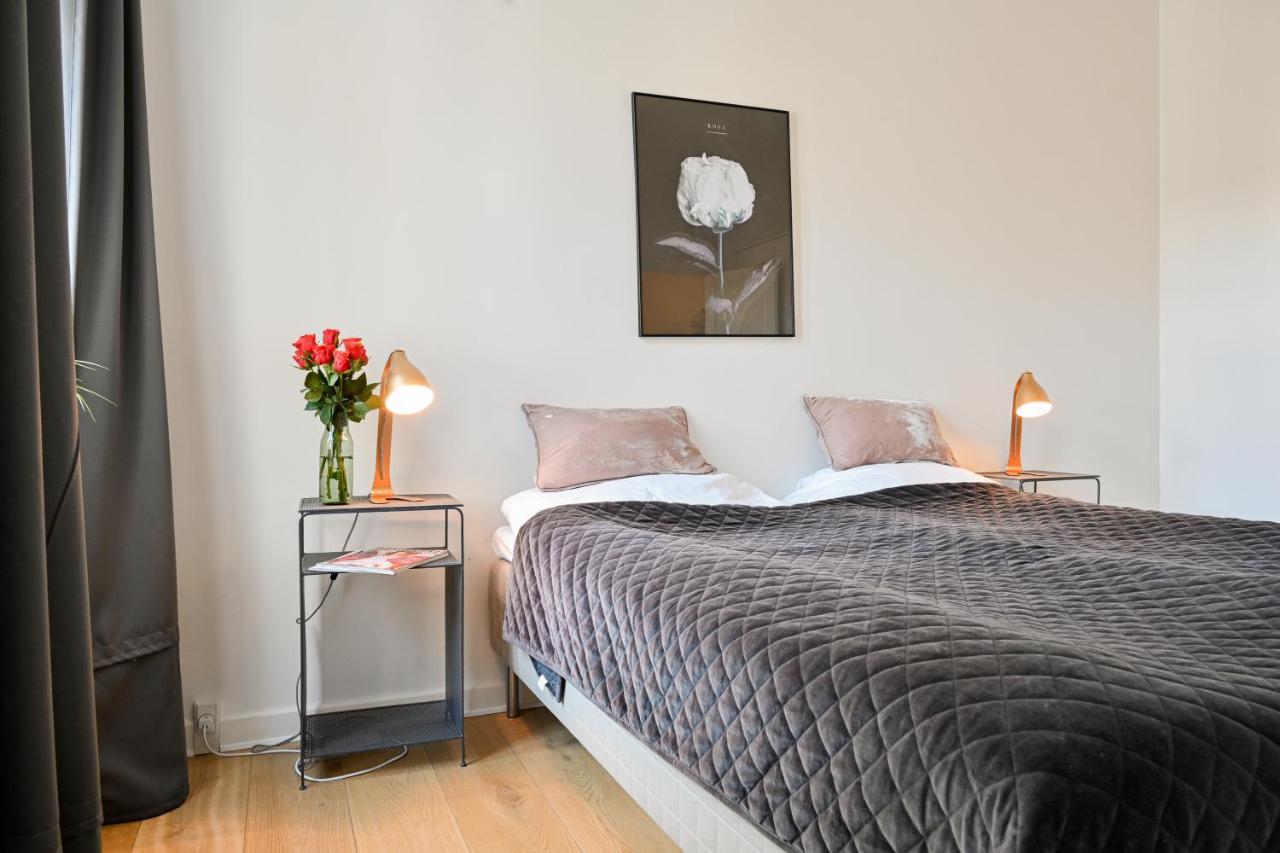 Sanders Arrow - Chic Three-Bedroom Apartment In The Middle Of โคเปนเฮเกน ภายนอก รูปภาพ